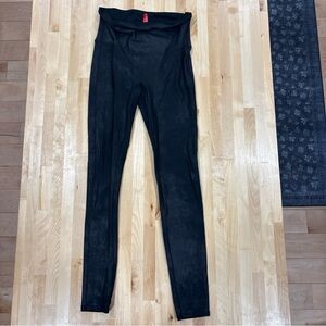 SPANX black texture coated shaping leggings Women's L